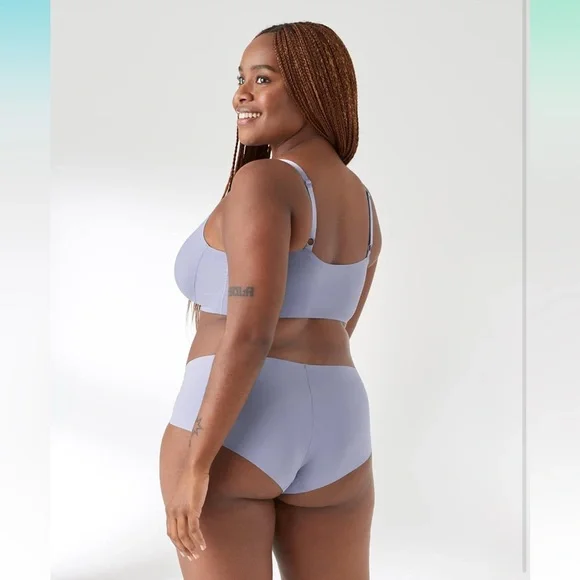 True & Co Women's True Body Lift Scoop Adjustable Strap Bra - Picture 2 of 9